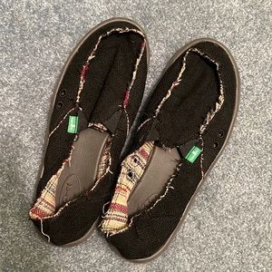 Black Slip-on Sanuks